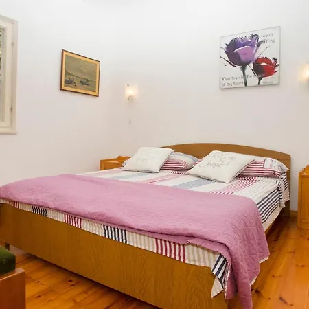 Damir Apartmán Postira